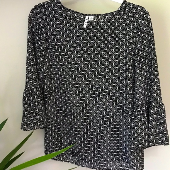 ELLE Belle Sleeve Diamond Top *1 - Picture 1 of 3